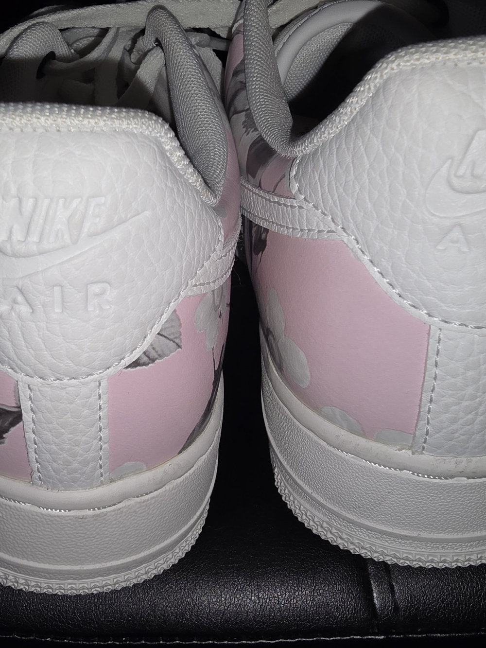 Nike Women's Pink Floral Low-Top Sneakers - Picture 4 of 9